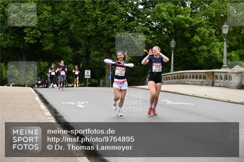 14.06.2026 - REWE Women's Run Dr. Thomas Lammeyer http://msf.ph/oto/9764895 14.06.2026 09:39:54 Laufen 3, 11502, 10434 meine-sportfotos.de