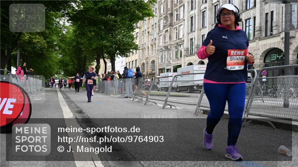 14.06.2026 - REWE Women's Run J. Mangold http://msf.ph/oto/9764903 14.06.2026 11:15:10 Ziel 5768, 5870 meine-sportfotos.de