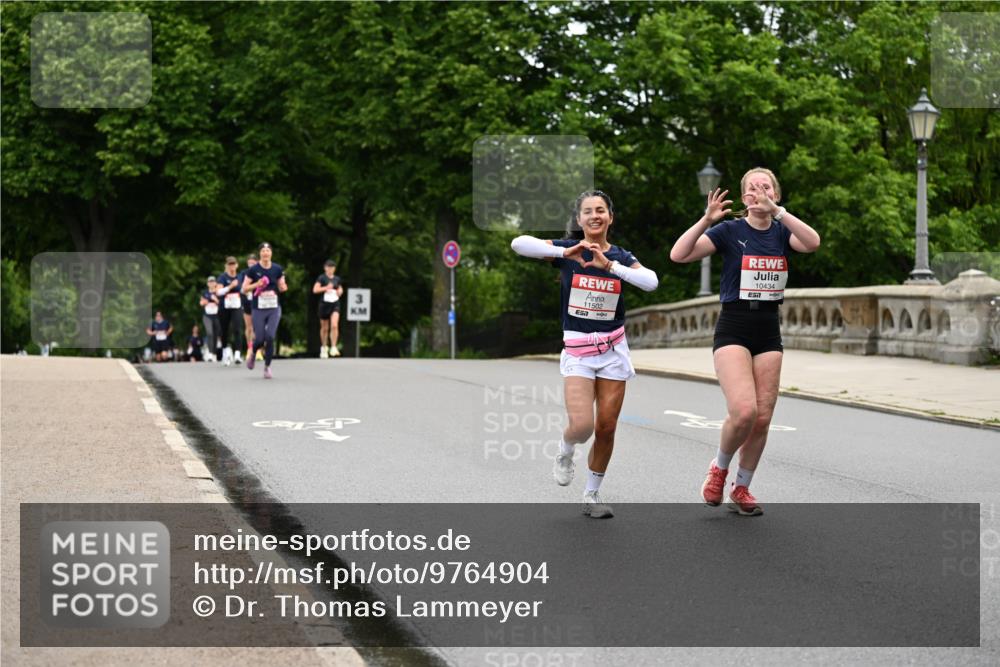 14.06.2026 - REWE Women's Run Dr. Thomas Lammeyer http://msf.ph/oto/9764904 14.06.2026 09:39:55 Laufen 11502, 10434, 57, 4444, 46 meine-sportfotos.de