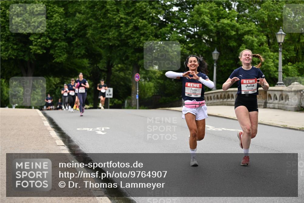 14.06.2026 - REWE Women's Run Dr. Thomas Lammeyer http://msf.ph/oto/9764907 14.06.2026 09:39:55 Laufen 11502, 7, 10434, 7 meine-sportfotos.de
