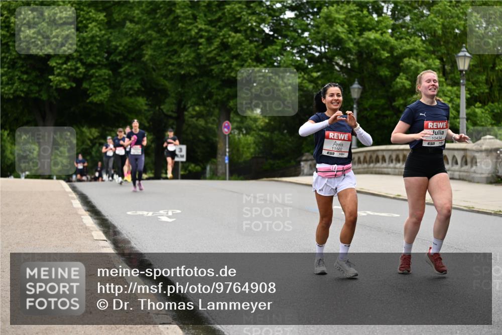14.06.2026 - REWE Women's Run Dr. Thomas Lammeyer http://msf.ph/oto/9764908 14.06.2026 09:39:55 Laufen 11502, 10434 meine-sportfotos.de