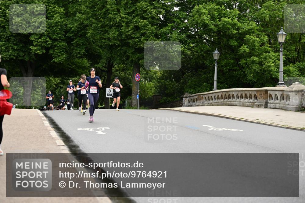 14.06.2026 - REWE Women's Run Dr. Thomas Lammeyer http://msf.ph/oto/9764921 14.06.2026 09:39:57 Laufen 3 meine-sportfotos.de
