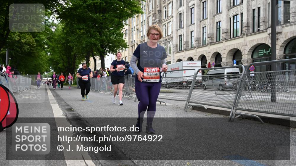 14.06.2026 - REWE Women's Run J. Mangold http://msf.ph/oto/9764922 14.06.2026 11:15:15 Ziel 5184, 5497, 5862 meine-sportfotos.de