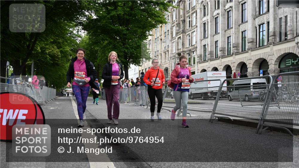 14.06.2026 - REWE Women's Run J. Mangold http://msf.ph/oto/9764954 14.06.2026 11:15:24 Ziel 5008, 5010, 5011, 5012, 5013, 5184 meine-sportfotos.de