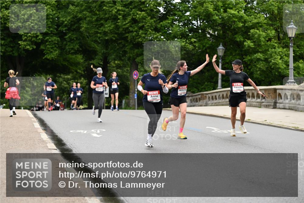 14.06.2026 - REWE Women's Run Dr. Thomas Lammeyer http://msf.ph/oto/9764971 14.06.2026 09:40:01 Laufen 10699, 11429 meine-sportfotos.de