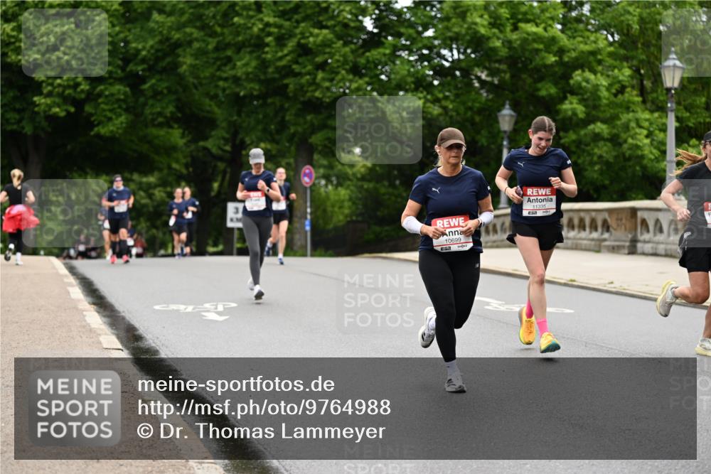 14.06.2026 - REWE Women's Run Dr. Thomas Lammeyer http://msf.ph/oto/9764988 14.06.2026 09:40:02 Laufen 10699, 7, 11335, 4444 meine-sportfotos.de