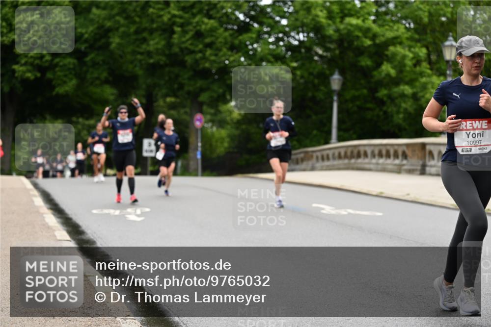 14.06.2026 - REWE Women's Run Dr. Thomas Lammeyer http://msf.ph/oto/9765032 14.06.2026 09:40:06 Laufen 10997, 7 meine-sportfotos.de