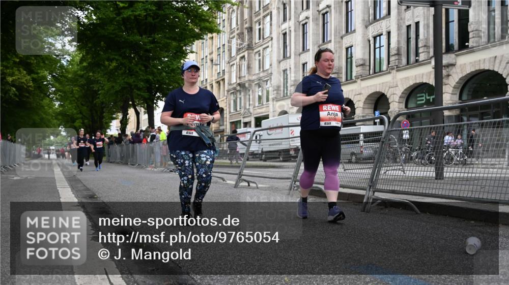 14.06.2026 - REWE Women's Run J. Mangold http://msf.ph/oto/9765054 14.06.2026 11:16:17 Ziel 5506, 5706 meine-sportfotos.de