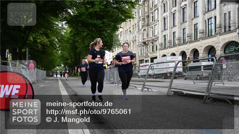 14.06.2026 - REWE Women's Run J. Mangold http://msf.ph/oto/9765061 14.06.2026 11:16:25 Ziel 5628, 6004 meine-sportfotos.de