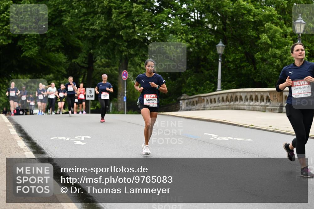 14.06.2026 - REWE Women's Run Dr. Thomas Lammeyer http://msf.ph/oto/9765083 14.06.2026 09:40:10 Laufen 11389, 11433 meine-sportfotos.de