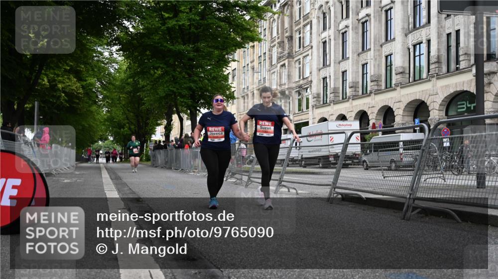 14.06.2026 - REWE Women's Run J. Mangold http://msf.ph/oto/9765090 14.06.2026 11:16:28 Ziel 5163, 5495, 5628, 6004 meine-sportfotos.de