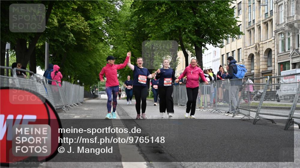 14.06.2026 - REWE Women's Run J. Mangold http://msf.ph/oto/9765148 14.06.2026 11:16:51 Ziel 5711 meine-sportfotos.de