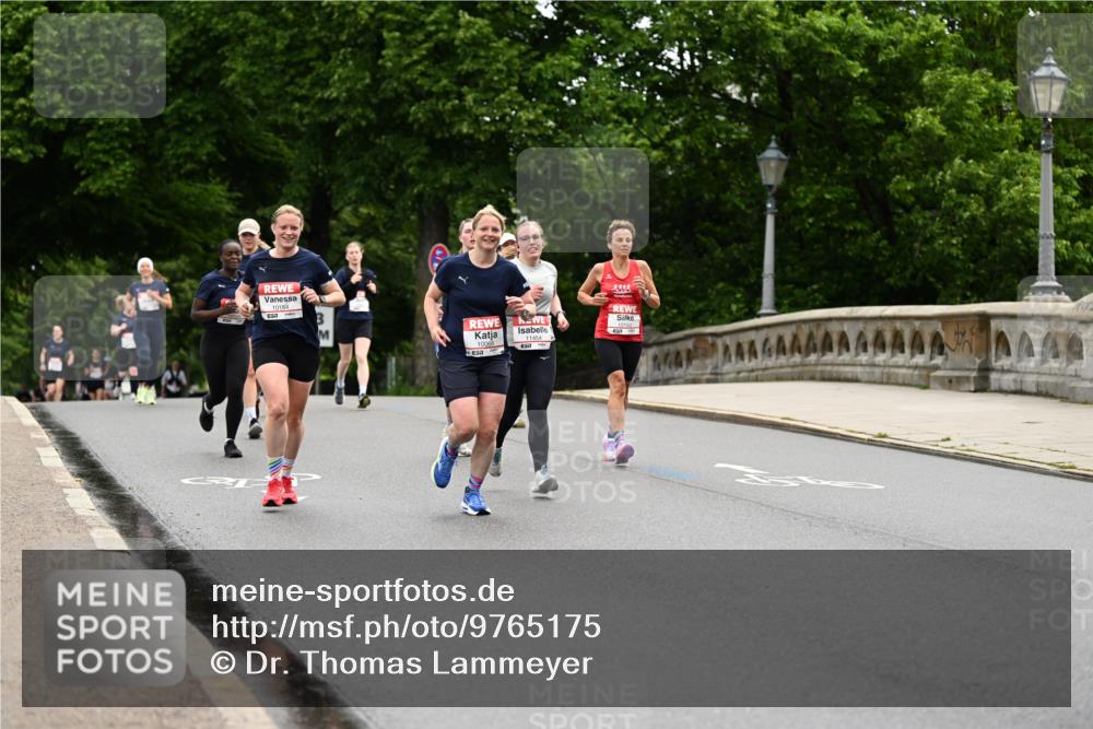 14.06.2026 - REWE Women's Run Dr. Thomas Lammeyer http://msf.ph/oto/9765175 14.06.2026 09:40:17 Laufen 10154, 11454, 10066 meine-sportfotos.de