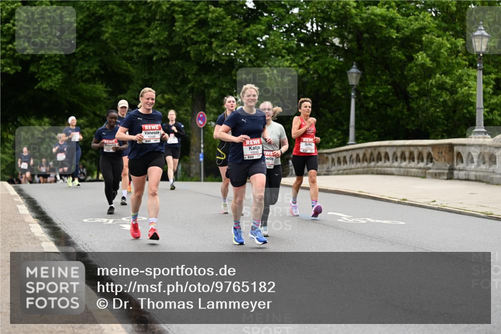 14.06.2026 - REWE Women's Run Dr. Thomas Lammeyer http://msf.ph/oto/9765182 14.06.2026 09:40:18 Laufen 10154, 10066, 857, 154 meine-sportfotos.de