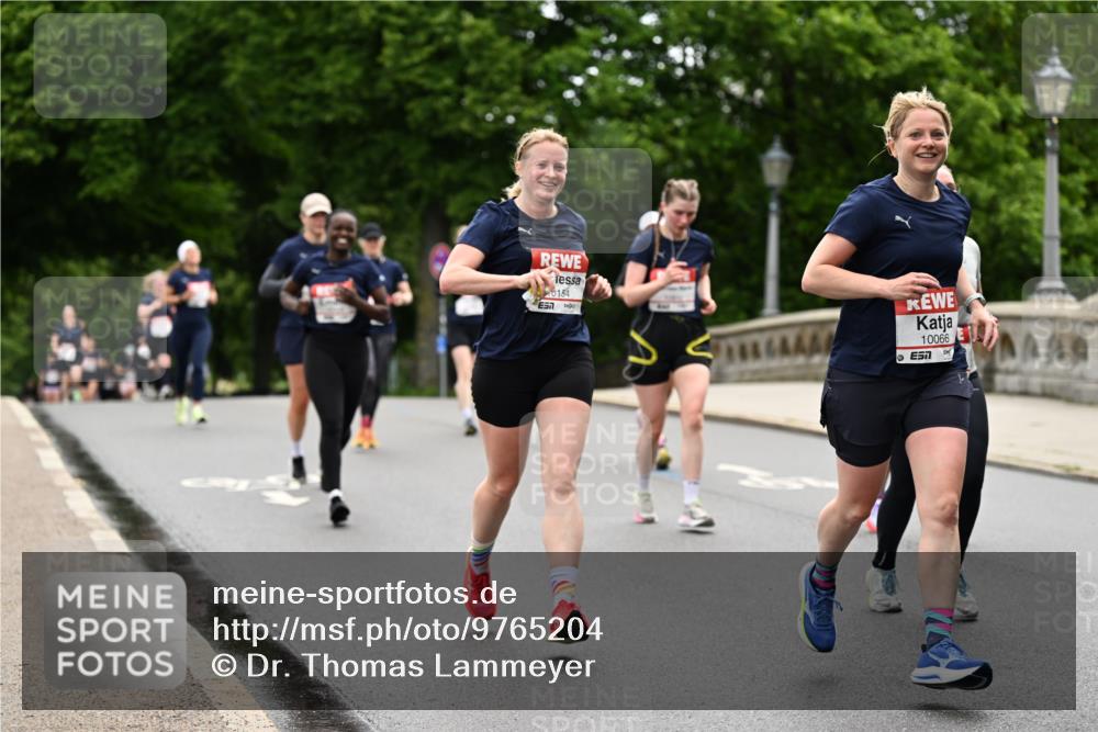 14.06.2026 - REWE Women's Run Dr. Thomas Lammeyer http://msf.ph/oto/9765204 14.06.2026 09:40:19 Laufen 0154, 10066 meine-sportfotos.de
