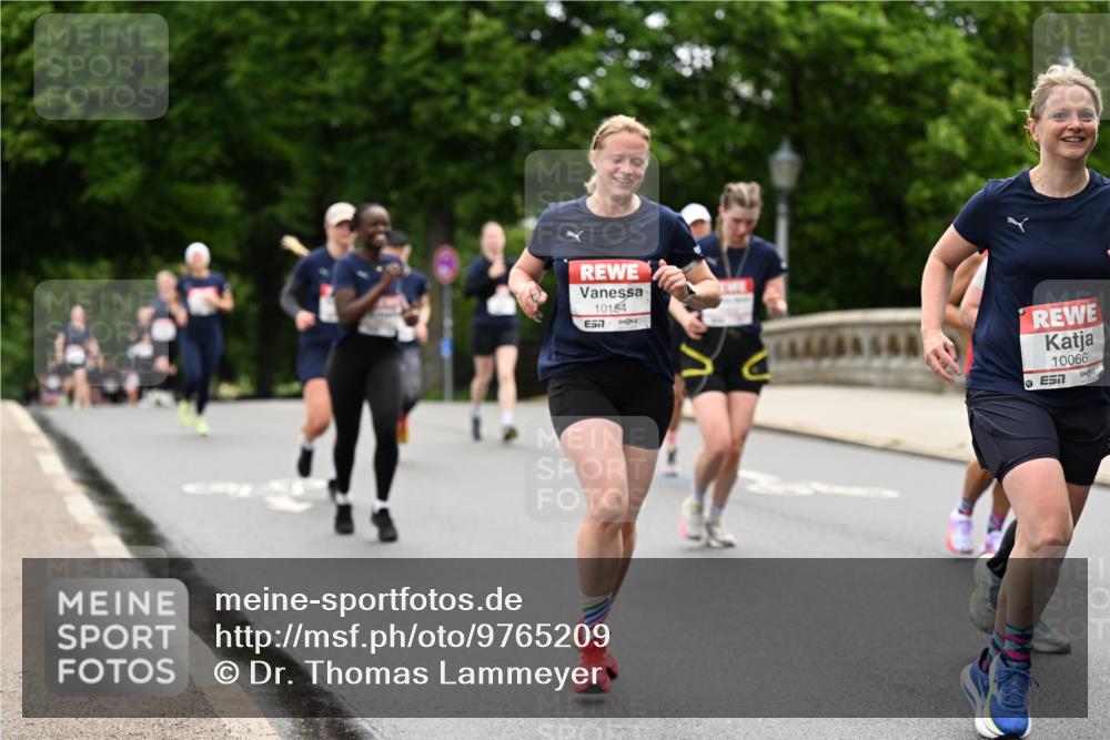 14.06.2026 - REWE Women's Run Dr. Thomas Lammeyer http://msf.ph/oto/9765209 14.06.2026 09:40:20 Laufen 10154, 57, 10066, 7 meine-sportfotos.de