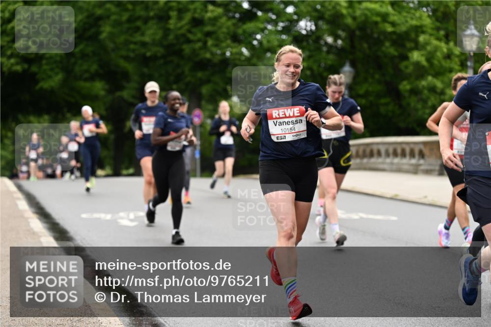 14.06.2026 - REWE Women's Run Dr. Thomas Lammeyer http://msf.ph/oto/9765211 14.06.2026 09:40:20 Laufen 10154, 57 meine-sportfotos.de