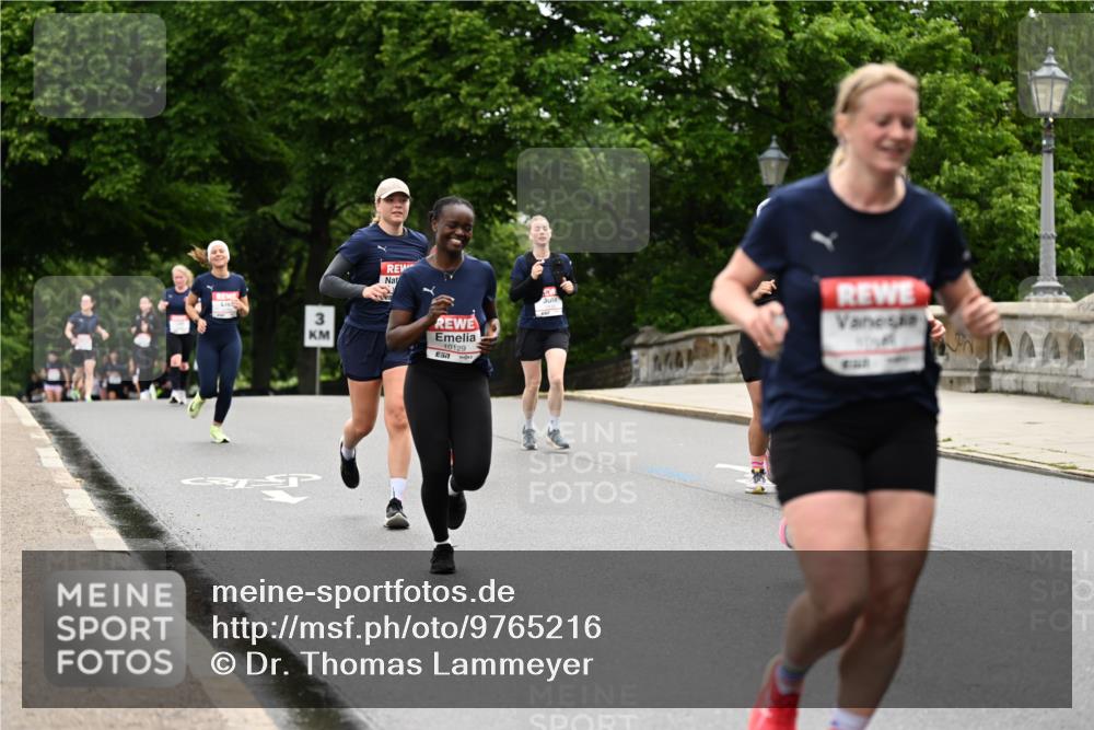 14.06.2026 - REWE Women's Run Dr. Thomas Lammeyer http://msf.ph/oto/9765216 14.06.2026 09:40:20 Laufen 3, 10129, 7 meine-sportfotos.de