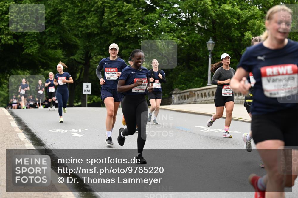 14.06.2026 - REWE Women's Run Dr. Thomas Lammeyer http://msf.ph/oto/9765220 14.06.2026 09:40:20 Laufen 3, 10231, 10129, 577 meine-sportfotos.de