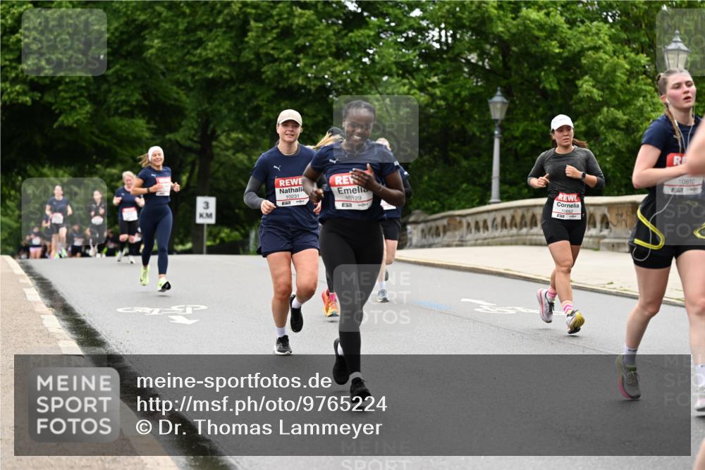 14.06.2026 - REWE Women's Run Dr. Thomas Lammeyer http://msf.ph/oto/9765224 14.06.2026 09:40:21 Laufen 3, 10231, 10129, 10810 meine-sportfotos.de