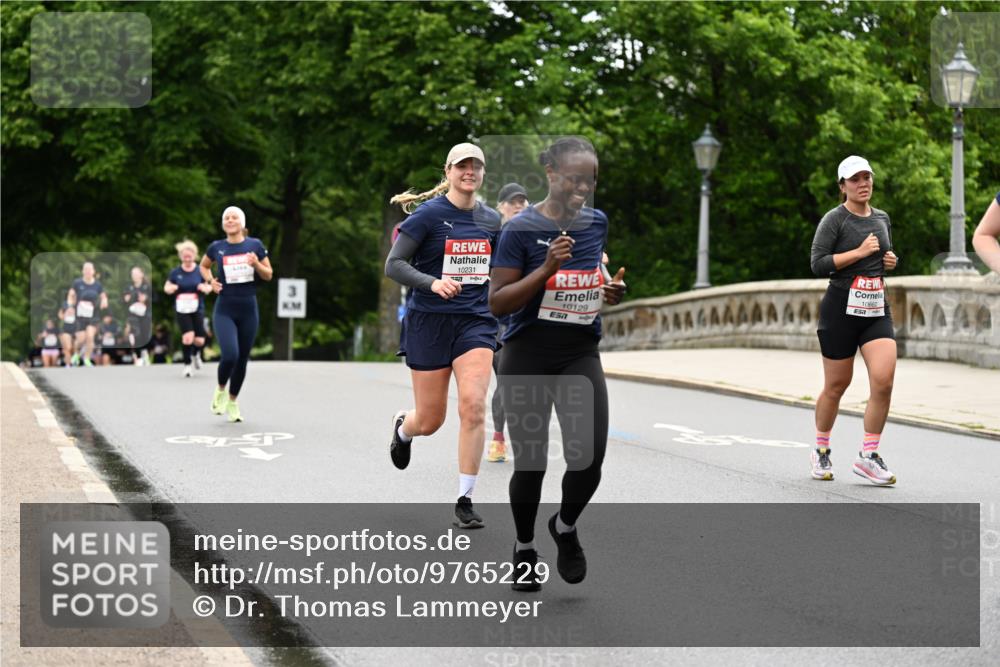 14.06.2026 - REWE Women's Run Dr. Thomas Lammeyer http://msf.ph/oto/9765229 14.06.2026 09:40:21 Laufen 10231, 10129, 57, 10662 meine-sportfotos.de