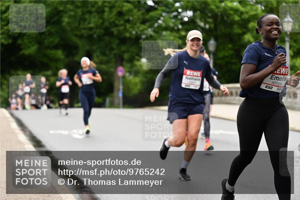 14.06.2026 - REWE Women's Run Dr. Thomas Lammeyer http://msf.ph/oto/9765242 14.06.2026 09:40:22 Laufen 10231, 10129, 7 meine-sportfotos.de