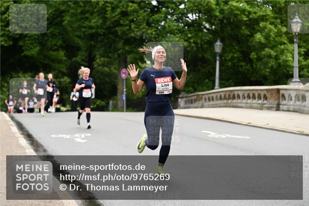 14.06.2026 - REWE Women's Run Dr. Thomas Lammeyer http://msf.ph/oto/9765269 14.06.2026 09:40:24 Laufen 10783, 7 meine-sportfotos.de