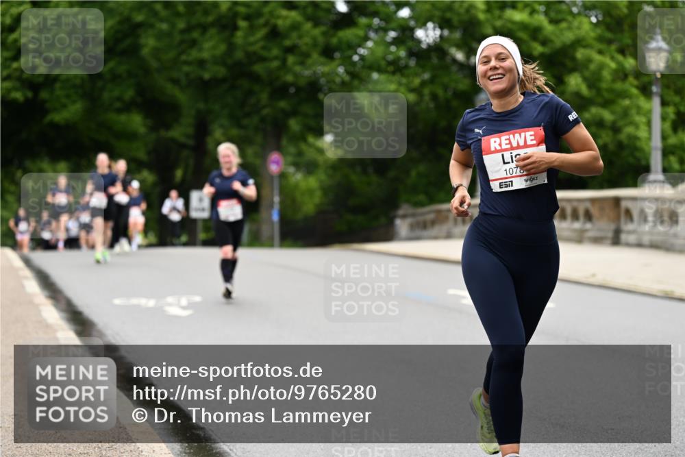 14.06.2026 - REWE Women's Run Dr. Thomas Lammeyer http://msf.ph/oto/9765280 14.06.2026 09:40:25 Laufen 1078, 7 meine-sportfotos.de