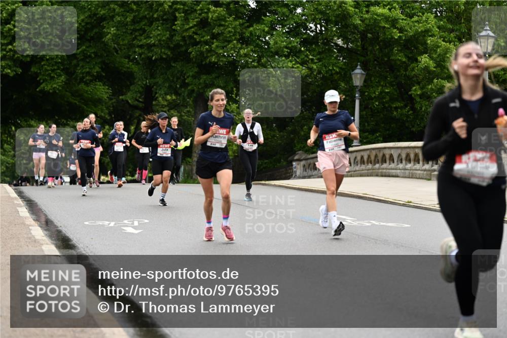 14.06.2026 - REWE Women's Run Dr. Thomas Lammeyer http://msf.ph/oto/9765395 14.06.2026 09:40:32 Laufen 10687, 10546 meine-sportfotos.de