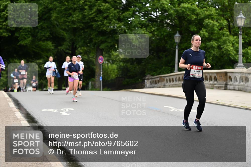 14.06.2026 - REWE Women's Run Dr. Thomas Lammeyer http://msf.ph/oto/9765602 14.06.2026 09:40:45 Laufen 7, 10745 meine-sportfotos.de