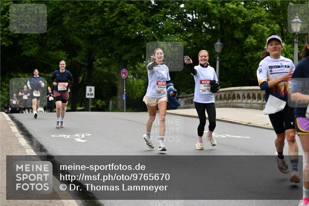 14.06.2026 - REWE Women's Run Dr. Thomas Lammeyer http://msf.ph/oto/9765670 14.06.2026 09:40:50 Laufen 3, 1149, 11368 meine-sportfotos.de