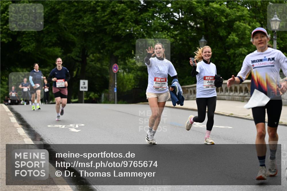 14.06.2026 - REWE Women's Run Dr. Thomas Lammeyer http://msf.ph/oto/9765674 14.06.2026 09:40:51 Laufen 11499, 11368 meine-sportfotos.de