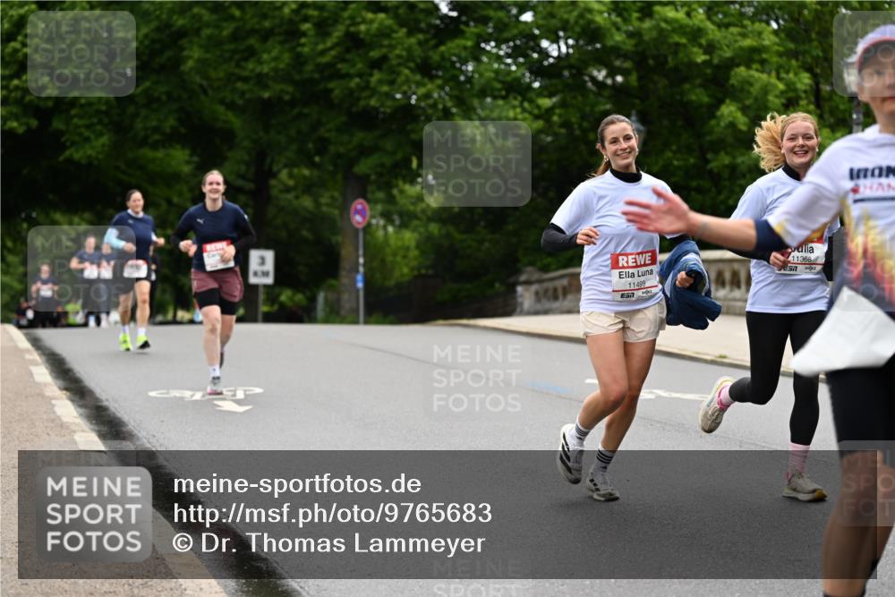 14.06.2026 - REWE Women's Run Dr. Thomas Lammeyer http://msf.ph/oto/9765683 14.06.2026 09:40:51 Laufen 11499, 11368 meine-sportfotos.de