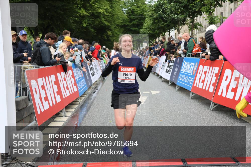 14.06.2026 - REWE Women's Run Strokosch-Dieckow http://msf.ph/oto/9765694 14.06.2026 09:51:52 Ziel 10589, 10925, 10999, 11218, 11244 meine-sportfotos.de