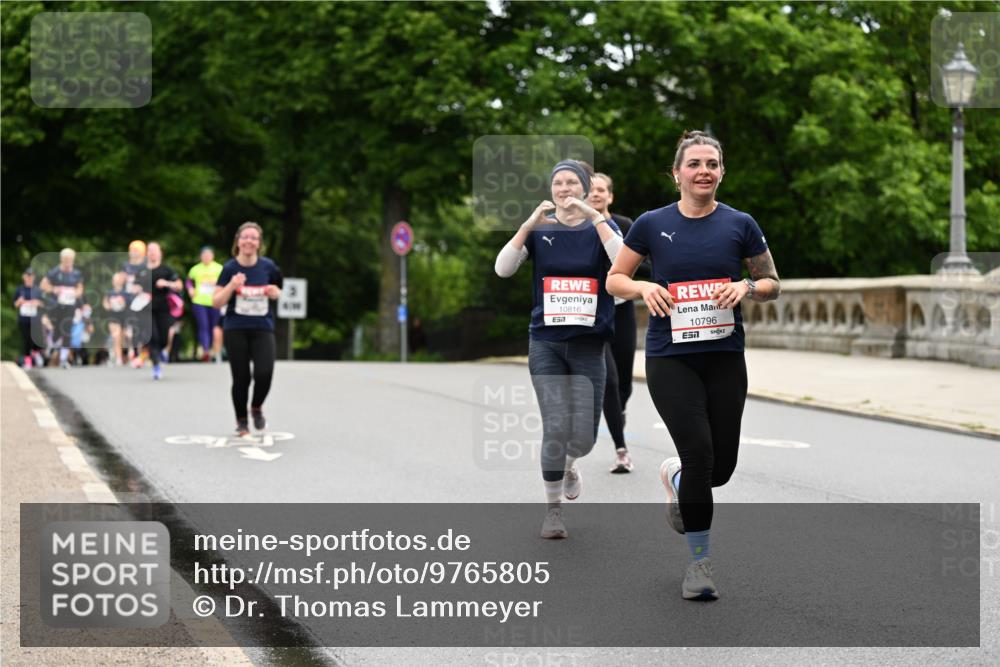 14.06.2026 - REWE Women's Run Dr. Thomas Lammeyer http://msf.ph/oto/9765805 14.06.2026 09:41:01 Laufen 10816, 57, 10796, 57 meine-sportfotos.de