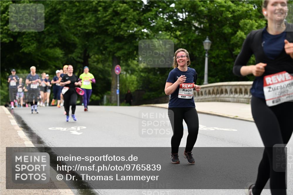 14.06.2026 - REWE Women's Run Dr. Thomas Lammeyer http://msf.ph/oto/9765839 14.06.2026 09:41:03 Laufen 10399, 57, 10807 meine-sportfotos.de