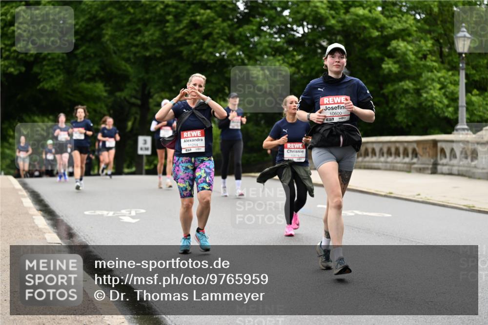 14.06.2026 - REWE Women's Run Dr. Thomas Lammeyer http://msf.ph/oto/9765959 14.06.2026 09:41:13 Laufen 11214, 57, 10874, 10600, 7 meine-sportfotos.de