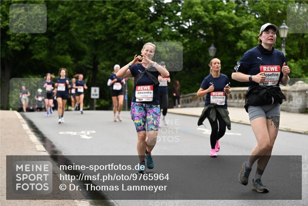 14.06.2026 - REWE Women's Run Dr. Thomas Lammeyer http://msf.ph/oto/9765964 14.06.2026 09:41:14 Laufen 11214, 7, 10874, 10600 meine-sportfotos.de