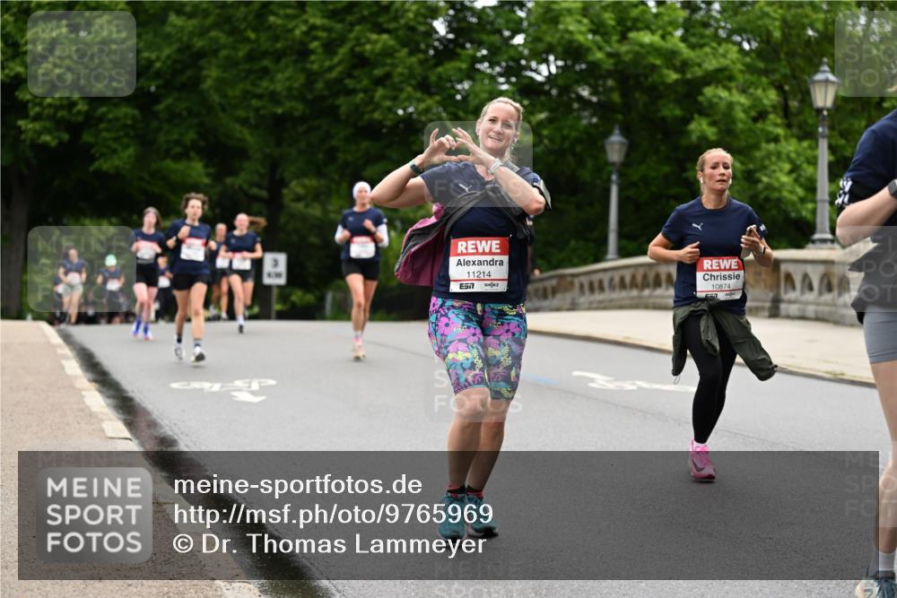 14.06.2026 - REWE Women's Run Dr. Thomas Lammeyer http://msf.ph/oto/9765969 14.06.2026 09:41:14 Laufen 11214, 7, 10874 meine-sportfotos.de