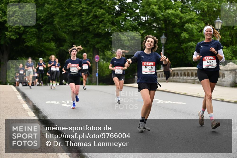 14.06.2026 - REWE Women's Run Dr. Thomas Lammeyer http://msf.ph/oto/9766004 14.06.2026 09:41:18 Laufen 11443, 11409, 7 meine-sportfotos.de