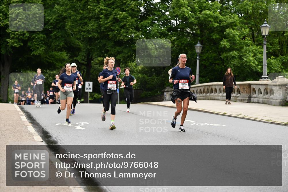 14.06.2026 - REWE Women's Run Dr. Thomas Lammeyer http://msf.ph/oto/9766048 14.06.2026 09:41:22 Laufen 3, 10561 meine-sportfotos.de