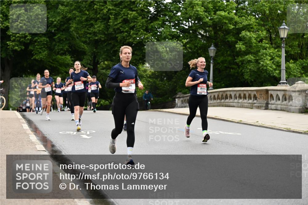 14.06.2026 - REWE Women's Run Dr. Thomas Lammeyer http://msf.ph/oto/9766134 14.06.2026 09:41:28 Laufen 11417, 11423 meine-sportfotos.de