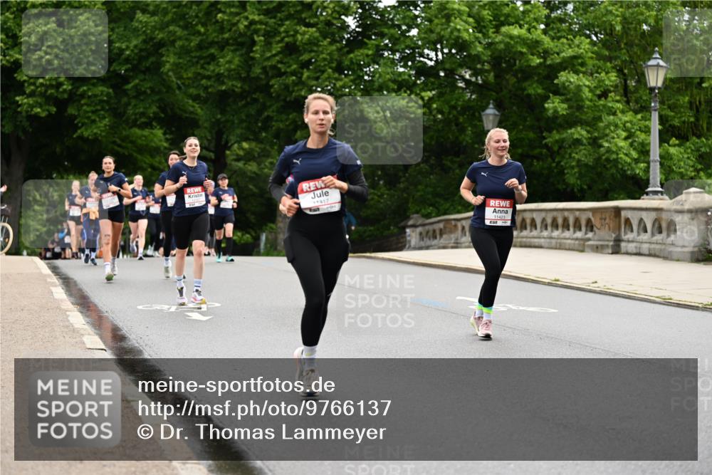 14.06.2026 - REWE Women's Run Dr. Thomas Lammeyer http://msf.ph/oto/9766137 14.06.2026 09:41:28 Laufen 11417, 11423 meine-sportfotos.de