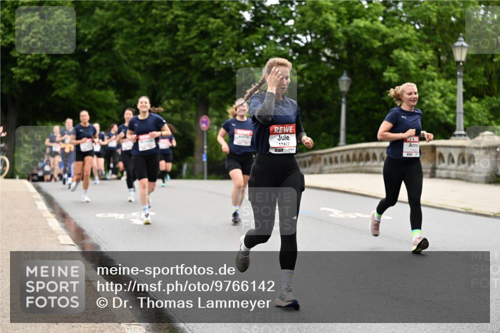 14.06.2026 - REWE Women's Run Dr. Thomas Lammeyer http://msf.ph/oto/9766142 14.06.2026 09:41:29 Laufen 11417, 7, 11423 meine-sportfotos.de