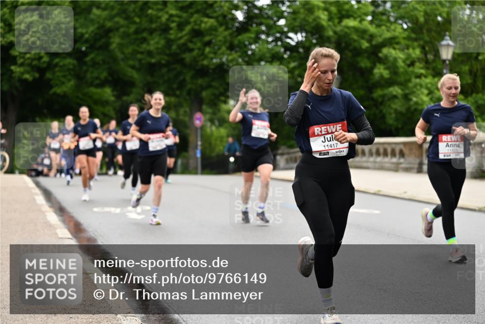 14.06.2026 - REWE Women's Run Dr. Thomas Lammeyer http://msf.ph/oto/9766149 14.06.2026 09:41:29 Laufen 11417, 11423 meine-sportfotos.de