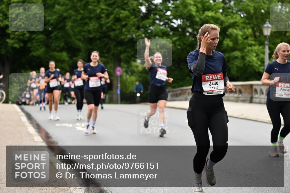 14.06.2026 - REWE Women's Run Dr. Thomas Lammeyer http://msf.ph/oto/9766151 14.06.2026 09:41:29 Laufen 11417, 7, 11423 meine-sportfotos.de