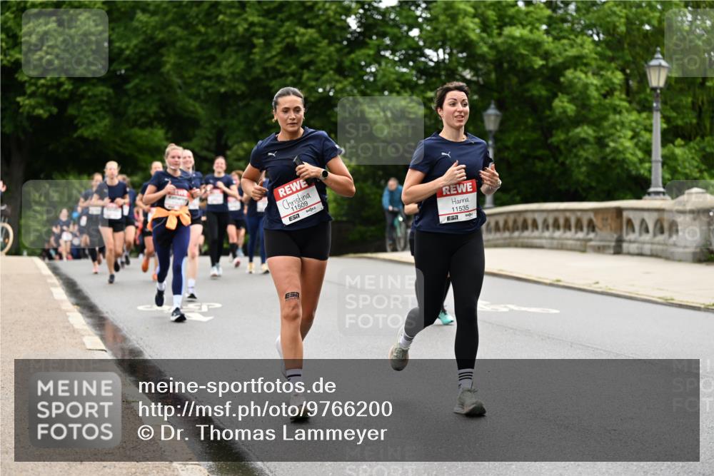 14.06.2026 - REWE Women's Run Dr. Thomas Lammeyer http://msf.ph/oto/9766200 14.06.2026 09:41:33 Laufen 11509, 11535, 57 meine-sportfotos.de