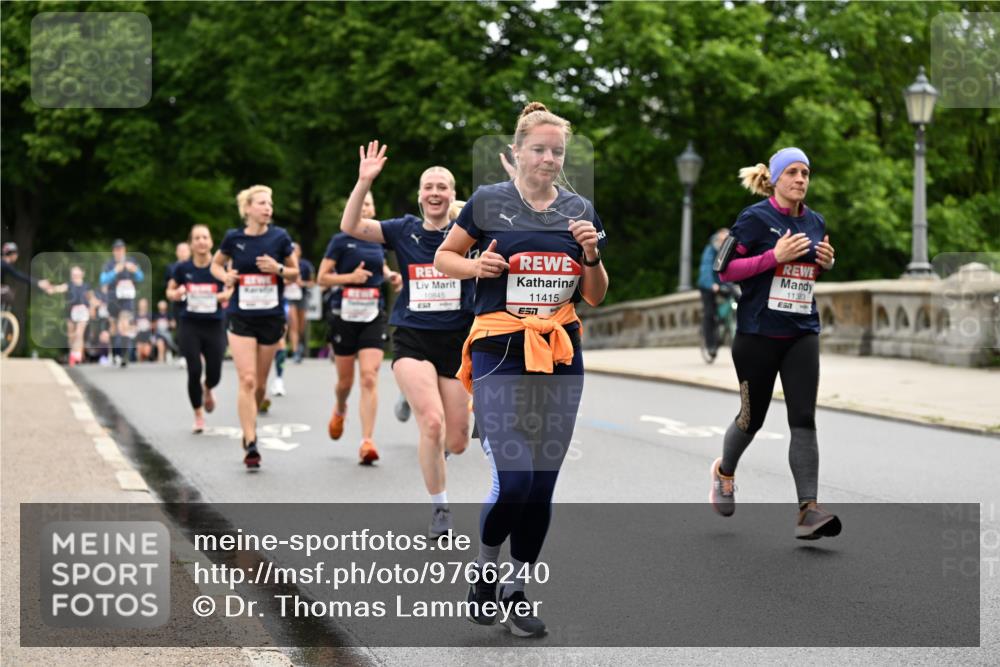 14.06.2026 - REWE Women's Run Dr. Thomas Lammeyer http://msf.ph/oto/9766240 14.06.2026 09:41:36 Laufen 10845, 11415, 11383 meine-sportfotos.de