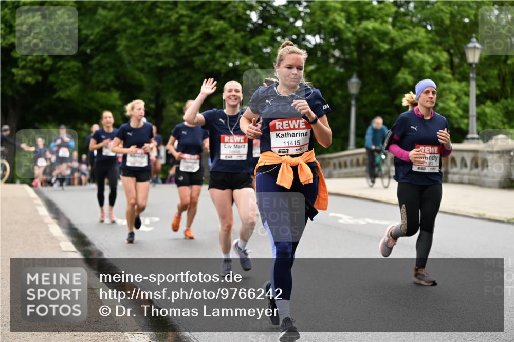 14.06.2026 - REWE Women's Run Dr. Thomas Lammeyer http://msf.ph/oto/9766242 14.06.2026 09:41:36 Laufen 10845, 11415, 7 meine-sportfotos.de