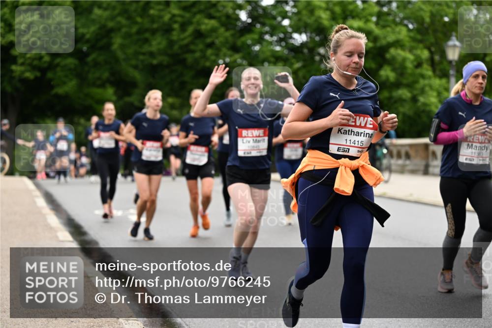 14.06.2026 - REWE Women's Run Dr. Thomas Lammeyer http://msf.ph/oto/9766245 14.06.2026 09:41:36 Laufen 10641, 11415, 5, 11383 meine-sportfotos.de